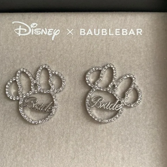 Minnie Bride Earrings - Picture 2 of 2